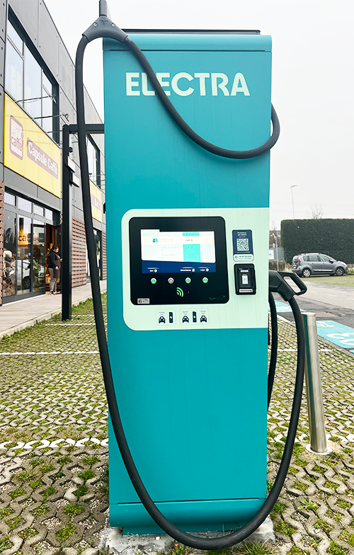 21.5 Inch Sunlight Readable Display EV Charging Station Solution